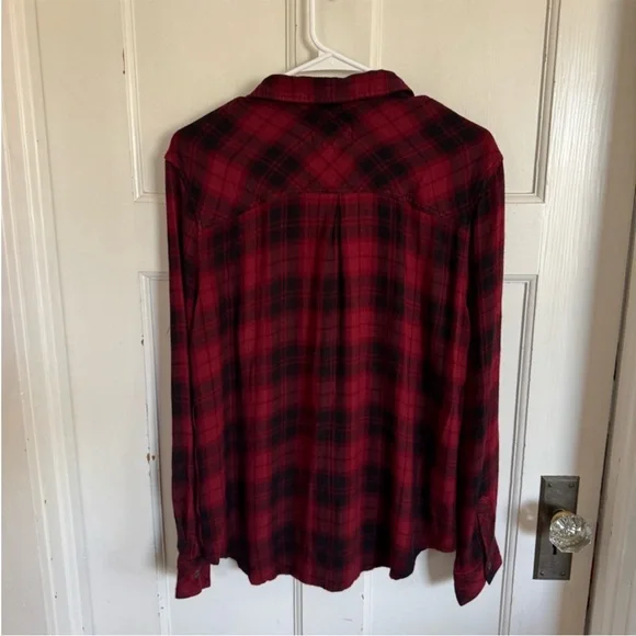 Rails Hunter Crimson Pitch plaid button front top size large - Picture 4 of 5